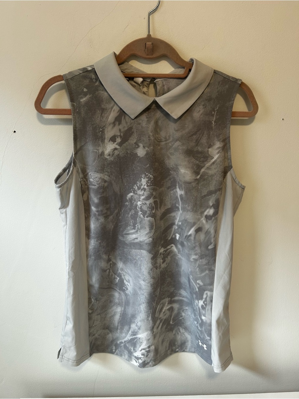 Under Armour Gray Marble Print Sleeveless Polo Tank